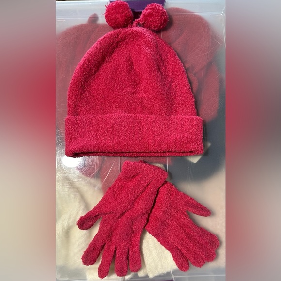 Cowl Neck/Off-The-Shoulder Sweater, Pom-Pom Beanie, and Gloves Set - Picture 5 of 7